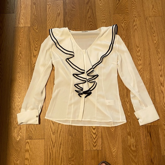 Elegant white blouse for any occasion. Made by Nisse. Size S - Picture 1 of 2